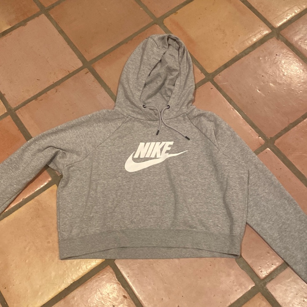 Nike cropped sweatshirt!